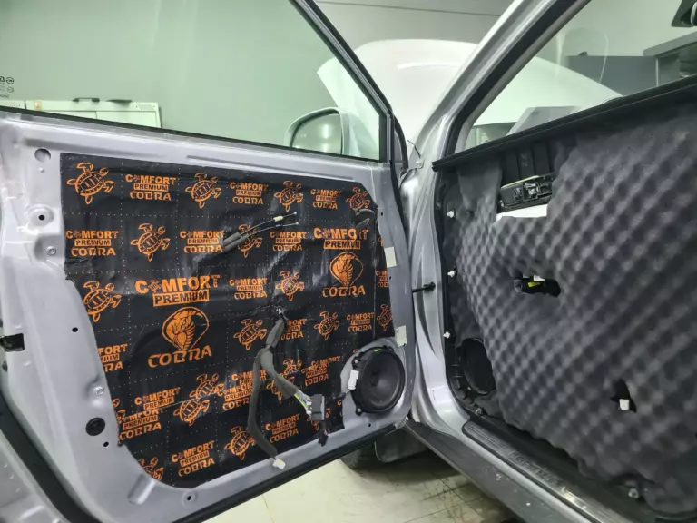 Шумоизоляция дверей Chevrolet Captiva-4
