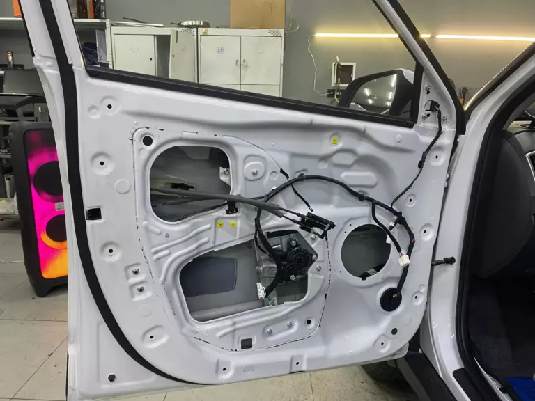 Шумоизоляция дверей Hyundai Creta-1