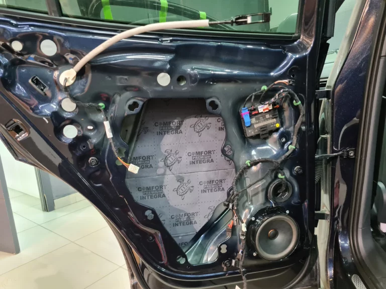 Volkswagen id4 двер 8