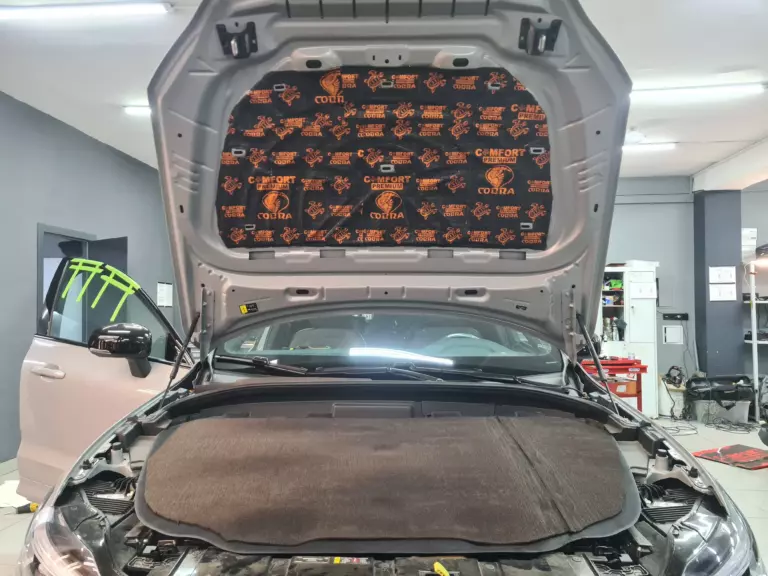 Шумоизоляция капота Volvo XC60