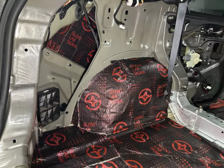 Шумоизоляция багажника Nissan Qashqai-2