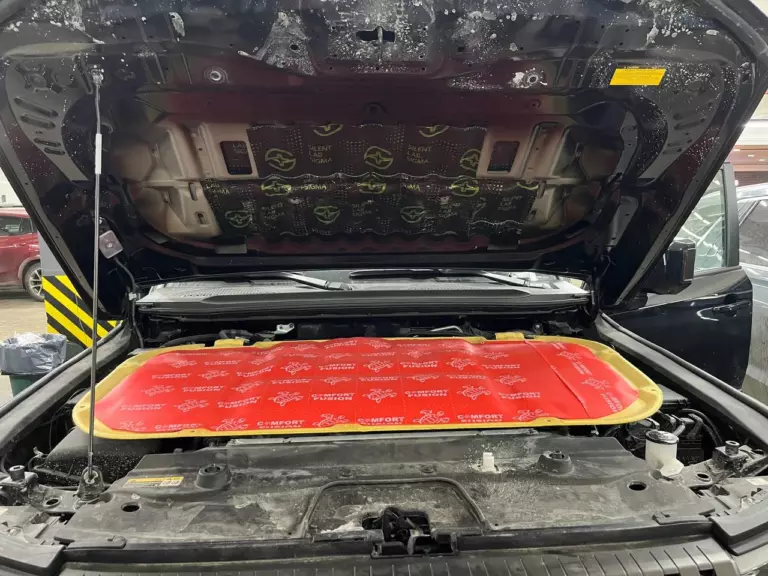 Шумоизоляция капота Toyota Land Cruiser Prado