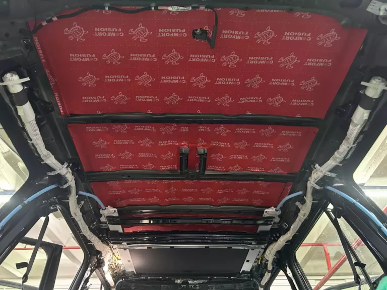 Шумоизоляция крыши Toyota Land Cruiser Prado-2