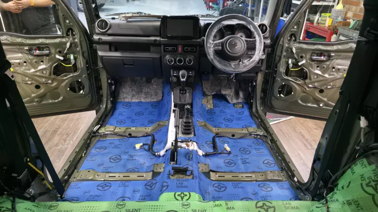 Шумоизоляция пола Suzuki Jimny-3